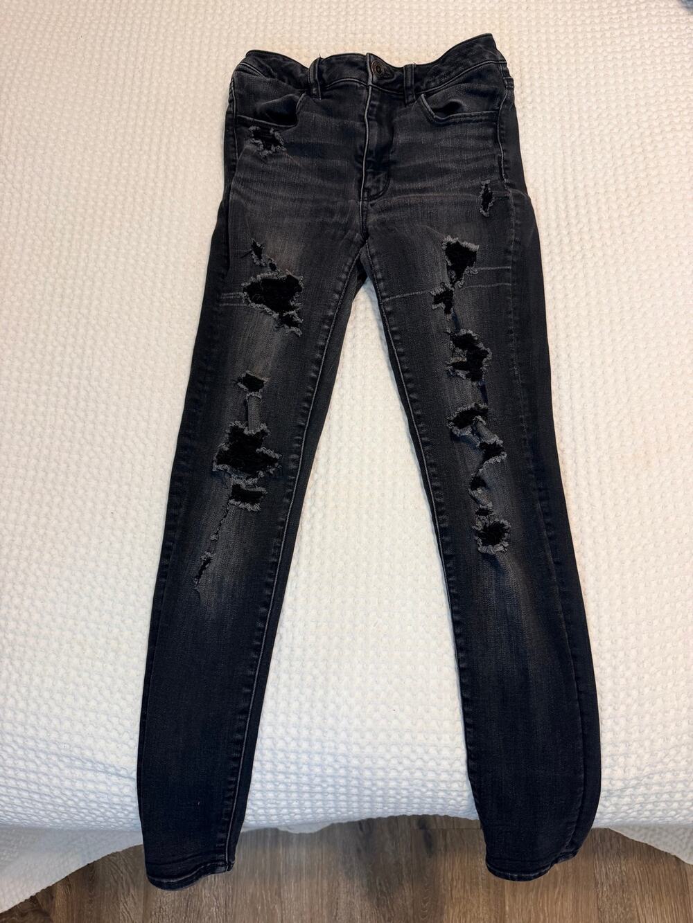 American Eagle Outfitters Black Super Stretch Hi-Rise Jegging - 6 Reg